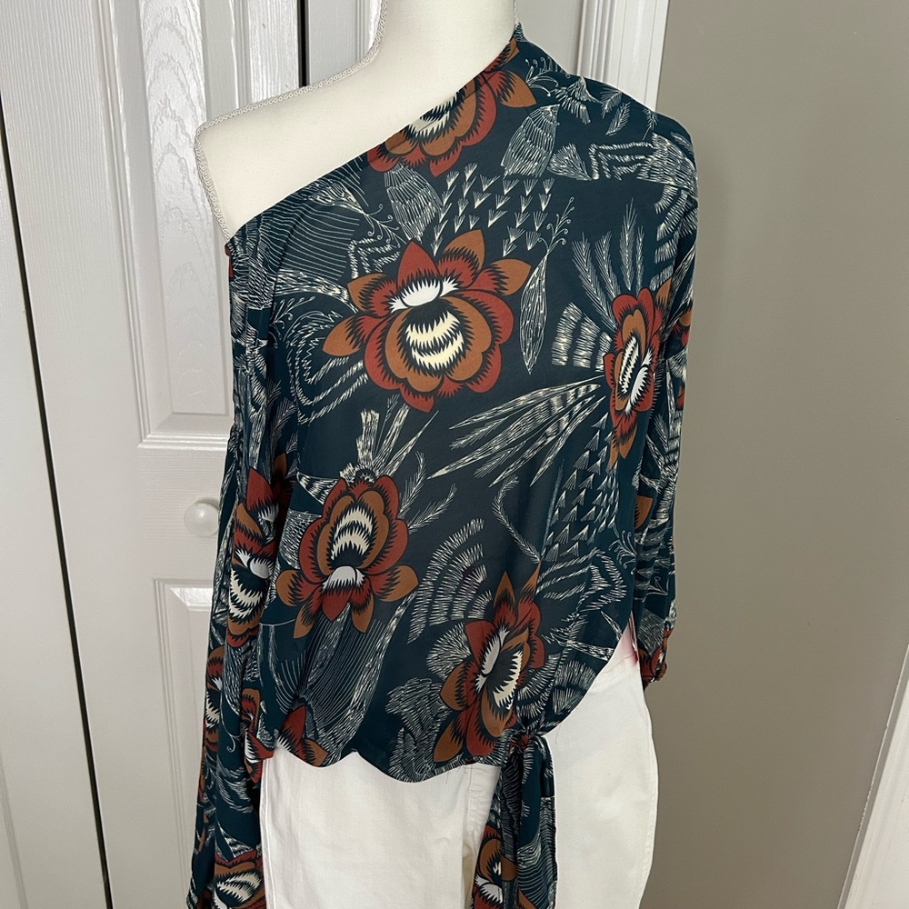 Long Sleeve Off Shoulder Shirt, Brand:Aakaa, Size Small
